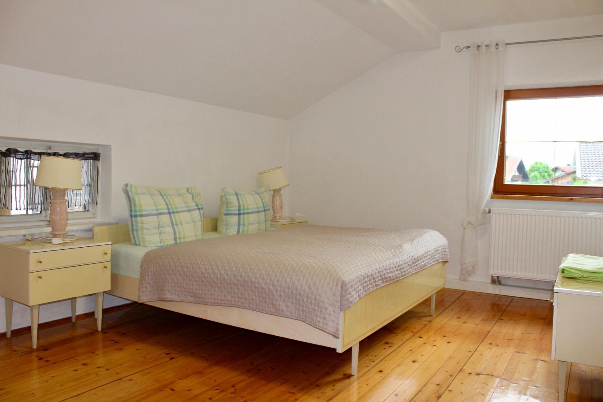 Ferienhaus Mit Garten Fuer Bis Zu 6 Personen Rosenheim Exterior foto